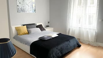 2 bedrooms, iron/ironing board, WiFi, bed sheets