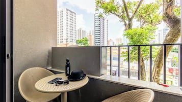 Classic Studio, Balcony, City View | Outdoor dining