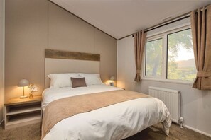 3 bedrooms - Laurel Spa, Woodland Lakes (Carlton Miniott)