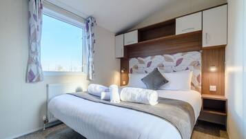 2 bedrooms