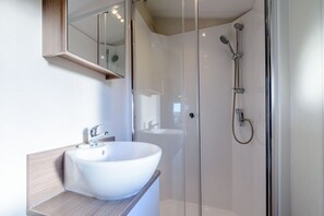 Shower - Alder Spa (Pet), Thirsk (Carlton Miniott)