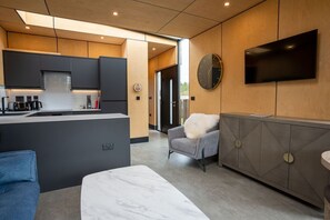 Interior - Orka 1.0 (Pet), Dumfries (Shawhead)