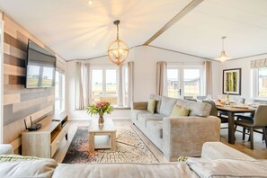 Living area - Beech Waterside Spa, Thirsk (Carlton Miniott)