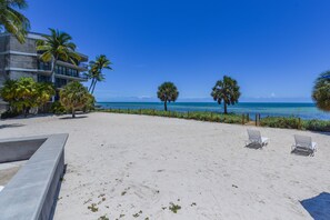 Beach - Atlantic Parrot | Oceanfront Condo w/ Pool (Key West)