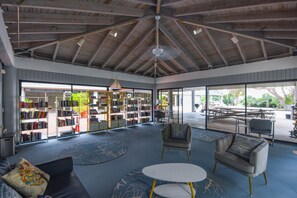 Interior - Atlantic Parrot | Oceanfront Condo w/ Pool (Key West)