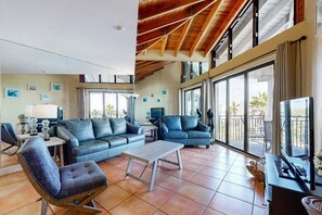 Living area - Atlantic Parrot | Oceanfront Condo w/ Pool (Key West)