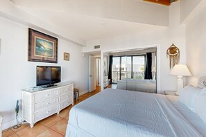 WiFi - Atlantic Parrot | Oceanfront Condo w/ Pool (Key West)