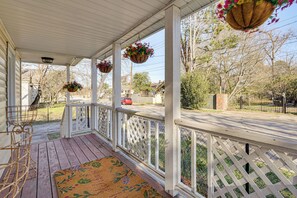 Terrace/patio - Nurses Welcome! 3 Mi to Augusta National Golf Club (Augusta)