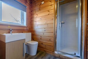 Shower - Birch Spa, Woodland Lakes (Carlton Miniott)