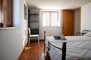 Casa | 4 camere, con arredamento individuale, lenzuola