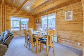 Dining - Cedar Lodge (Pet), Louth (Louth)