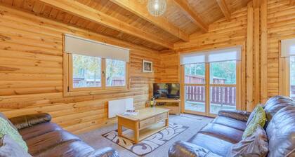 Cedar Lodge (Pet), Louth