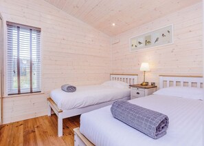 2 bedrooms, WiFi - Hurricane Lodge, Winchester (Owslebury)