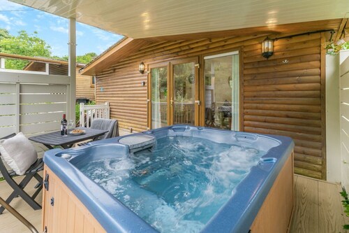 Morva Spa Pet, Perranporth
