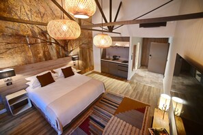 Habitación doble Deluxe | Caja de seguridad en la habitación y decoración personalizada