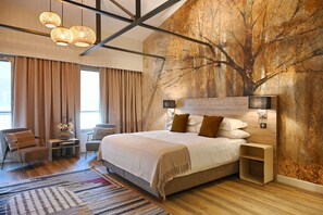 Habitación doble Deluxe | Caja de seguridad en la habitación y decoración personalizada 