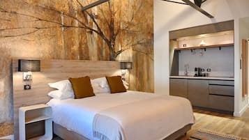 Deluxe Double Room | In-room safe, individually decorated, individually furnished, free WiFi