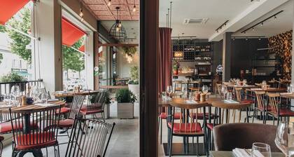 Walnut Bistro & Suites