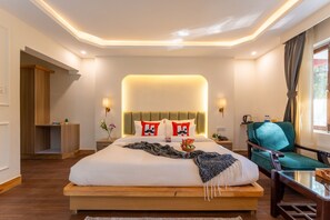 Superior Double Room - Moustache Hostel Nainital (Nainital, Uttarakhand)