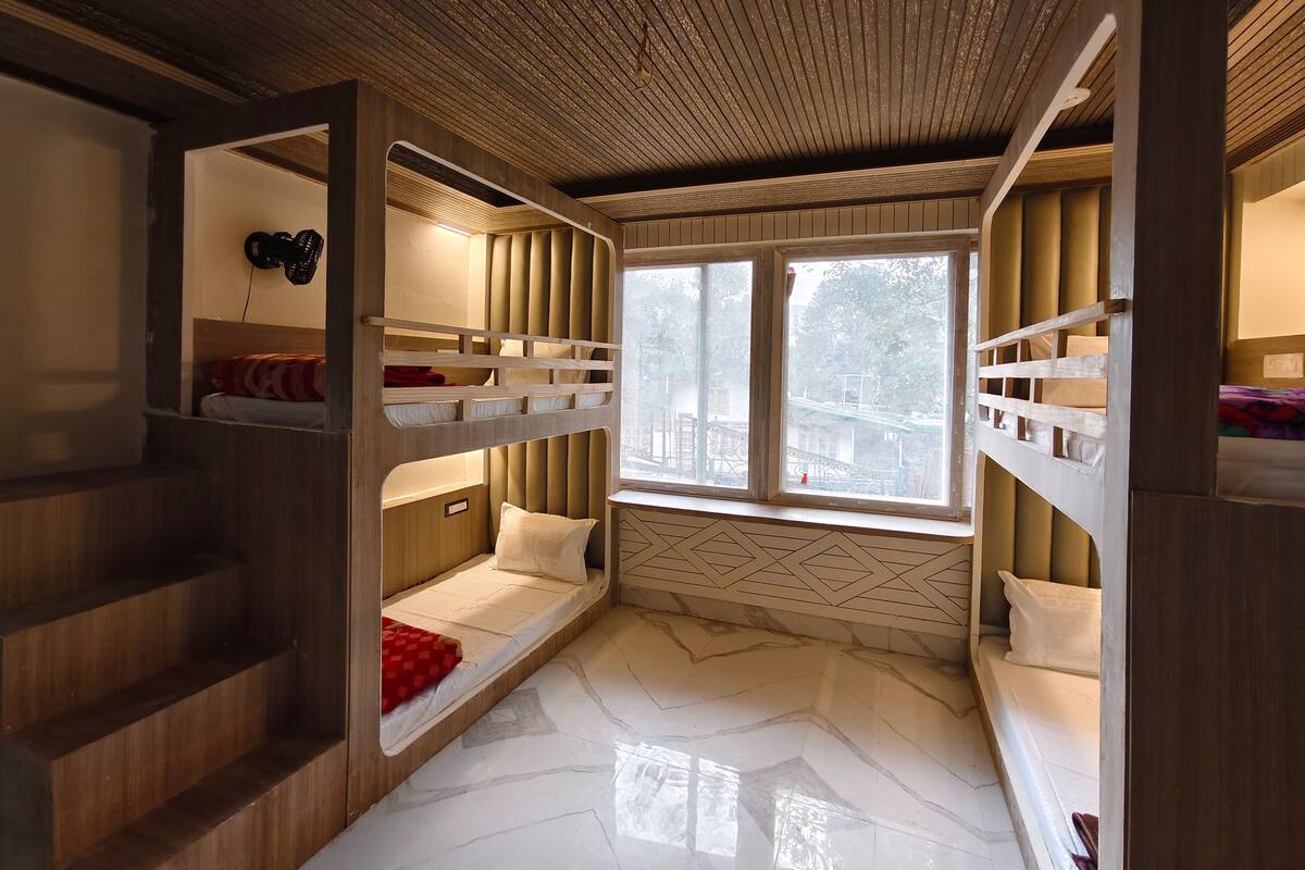 4 Bed Premium Mixed Dorm