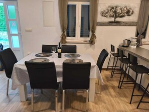 Dining - Soothing 3-bedroom villa with AC in charming Đurinići (Đurinići)