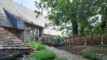 Enceinte de lâhĂ©bergement