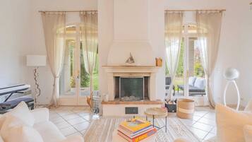 Căn hộ | Khu phòng khách | Lò sưởi