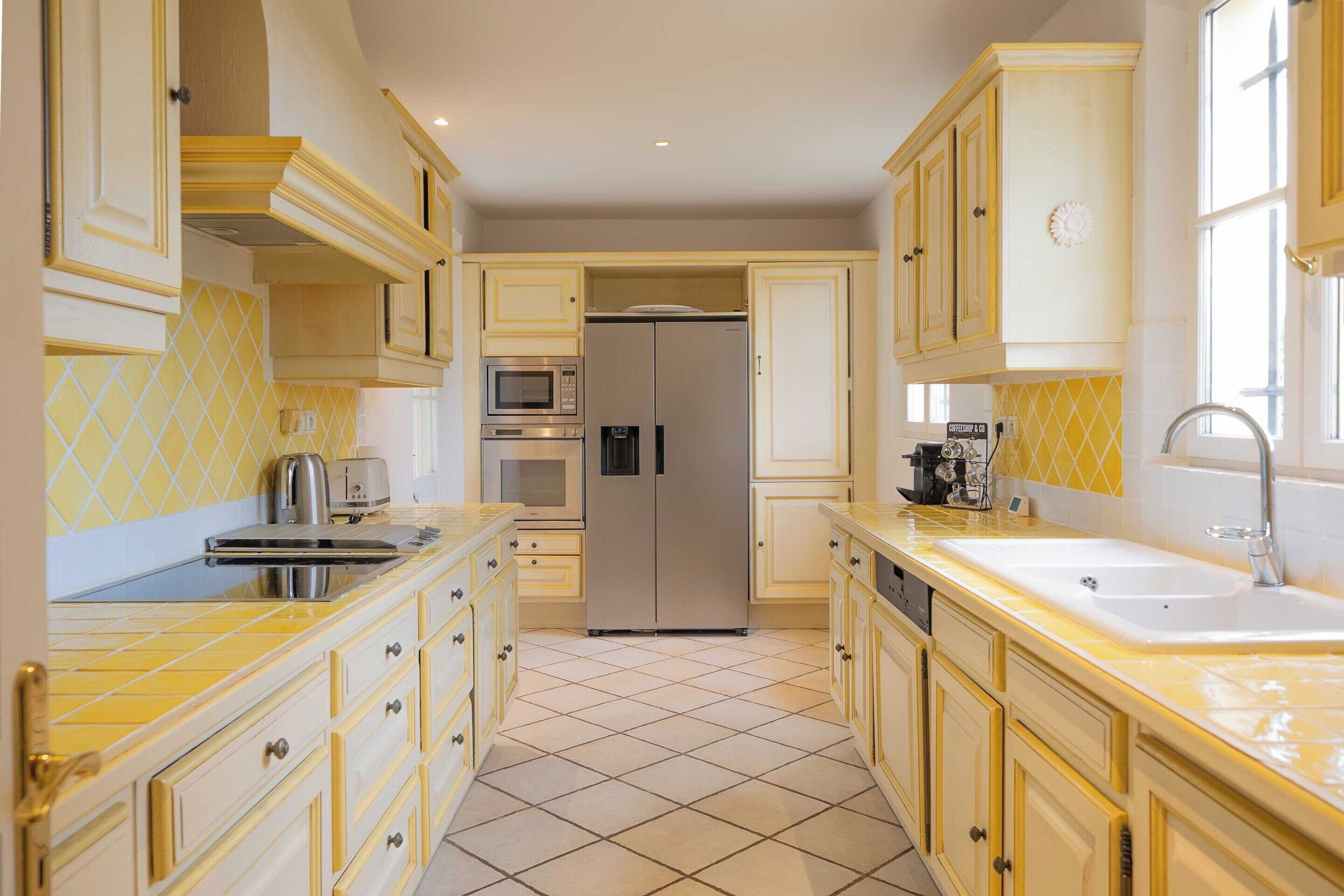 Căn hộ | Bếp riêng | Tủ lạnh, lò vi sóng, lò nướng, bếp nấu 