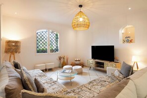 Căn hộ | Khu phòng khách | Lò sưởi 