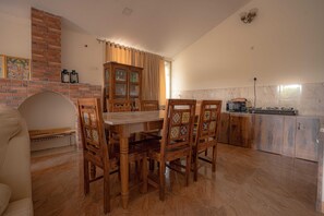 ลักซ์ชัวรี่วิลล่า, วิวสวน | ร้านอาหาร