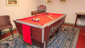 غرفة الألعاب