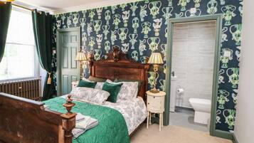 8 عدّة غرف نوم وبديكورات فريدة لكل غرفة وطراز فريد لكل وحدة