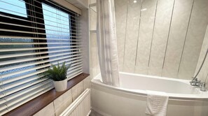 Douche, serviettes fournies