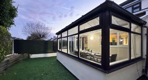 Sandringham & Spa Villa