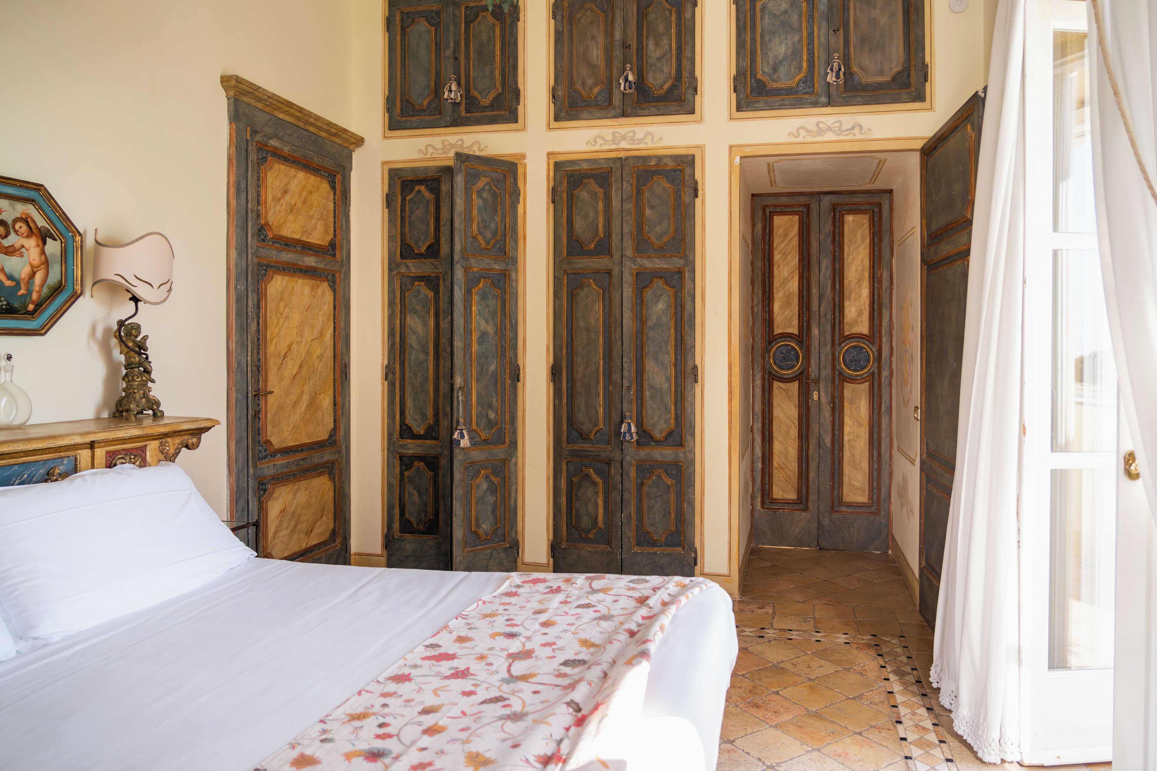 Deluxe Room, Sea View, Corner | Blackout curtains, iron/ironing board, free WiFi, bed sheets