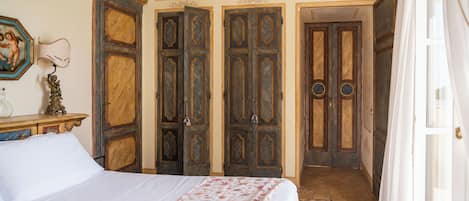 Deluxe Room, Sea View, Corner