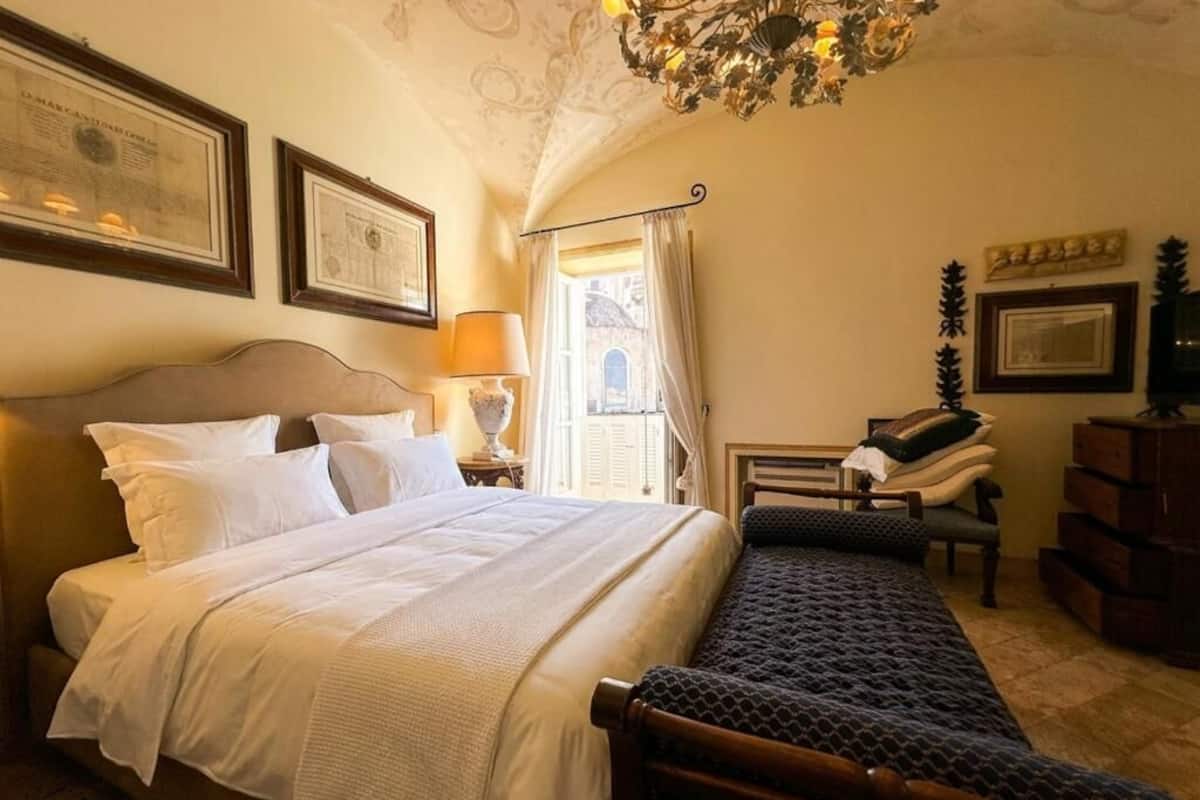 ห้องดีลักซ์สวีท, วิวเมือง | ผ้าม่านกันแสง, เตารีด/โต๊ะรีดผ้า, Wi-Fi ฟรี