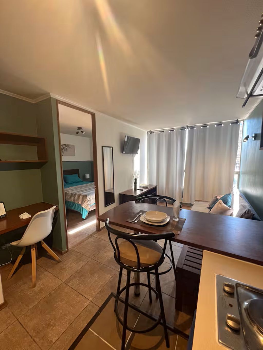 Iron/ironing board, WiFi, bed sheets