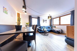 TV, books - Ideal Apartment for families and outdoor enthusiasts – Near the Stelvio Pass (Prato allo stelvio)