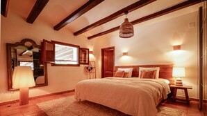 4 bedrooms, iron/ironing board, travel crib, WiFi (free) - 4 Bedroom Villa with Designer Pool (Javea / Xàbia)