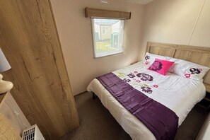 WiFi, bed sheets - Palm Grove 118 - Golden Palm Resort (Skegness)