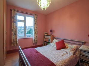 3 bedrooms, individually decorated, individually furnished, free WiFi - 20 Lym Close (Lyme Regis)