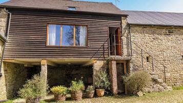 Cottage | Front of property