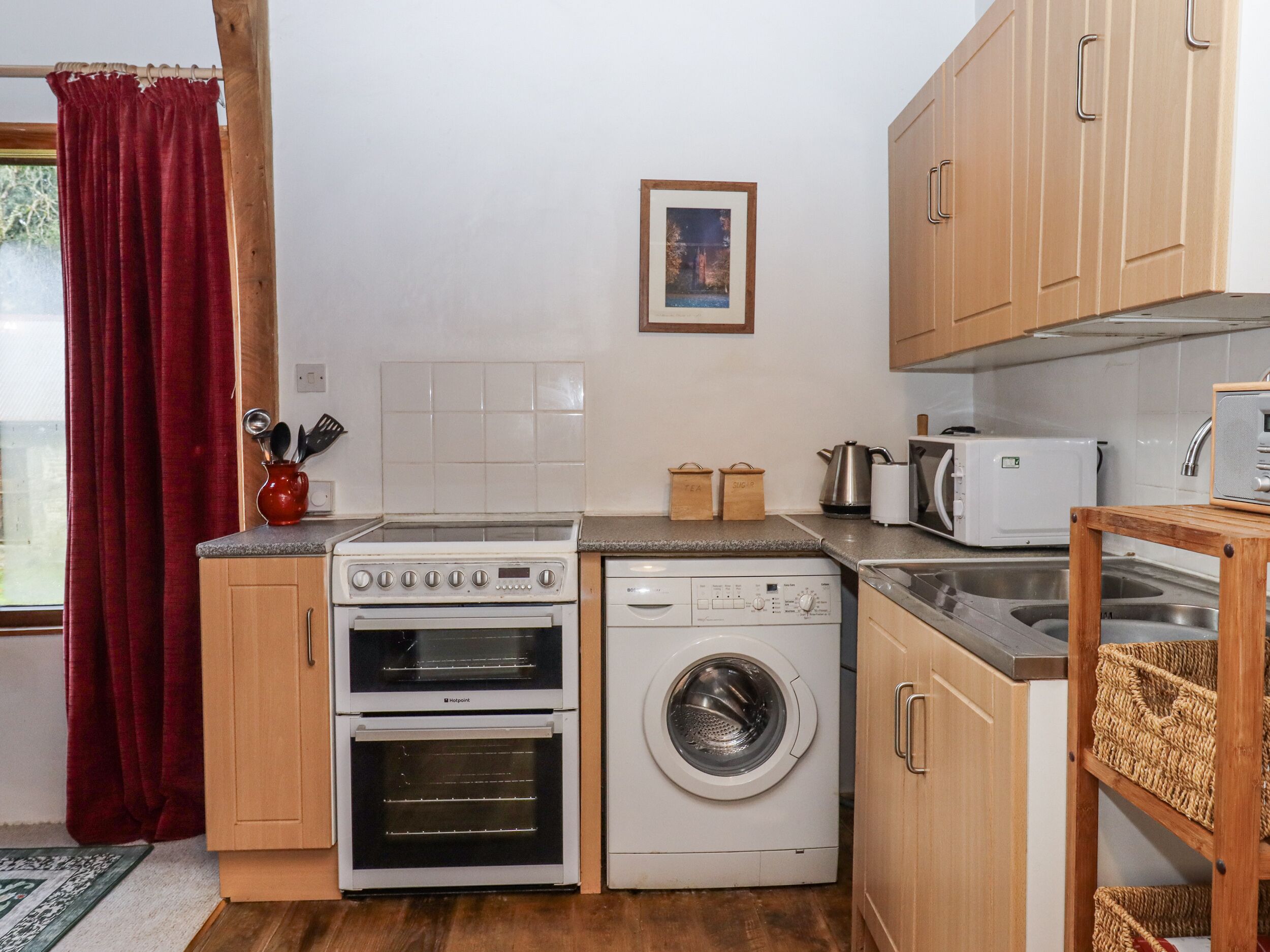 Cookware/dishes/utensils