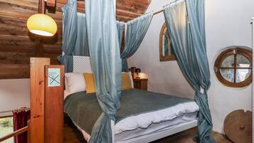 1 bedroom, individually decorated, individually furnished, free WiFi