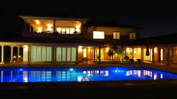 Seasonal outdoor pool, pool umbrellas, pool loungers