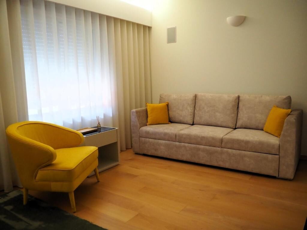 Suite – deluxe, balkong, bakgårdsutsikt | Oppholdsområde
