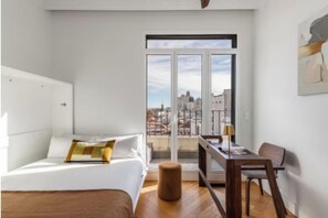 4 bedrooms, desk, iron/ironing board, free WiFi - Luxury 250m² Gran Vía Penthouse with 2 Private Terraces & 360° Views (Madrid)