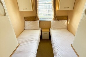 WiFi, bed sheets - Palm Grove 132 - Golden Palm Resort (Skegness)
