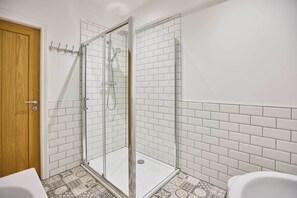 Shower - Host & Stay | Tower Suite (Blackpool)